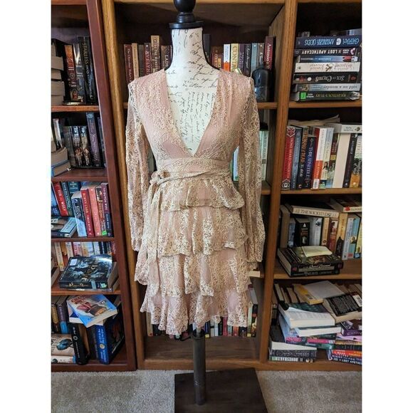 jjs house nude tiered lace deep v mini dress long sleeve nwt sz s - Picture 1 of 7
